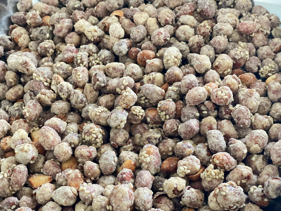 【创意小厨娘】休闲小零食——芝麻花生米，香甜酥脆可口，好吃到停不下来。