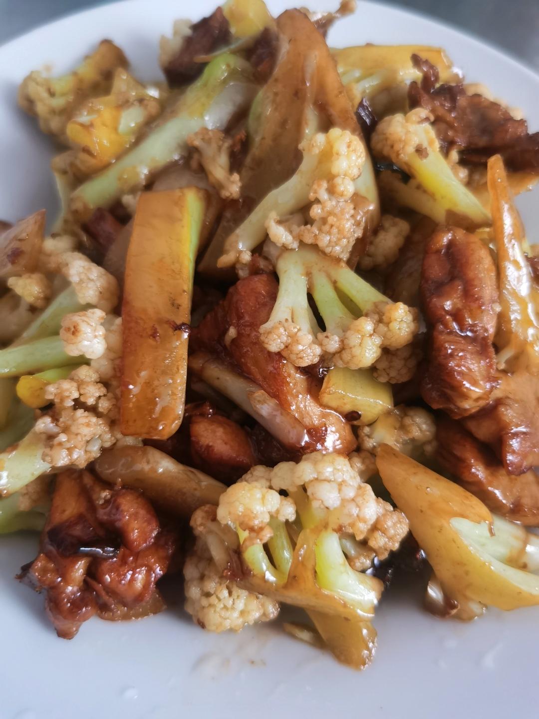 干煸菜花（花菜炒肉）