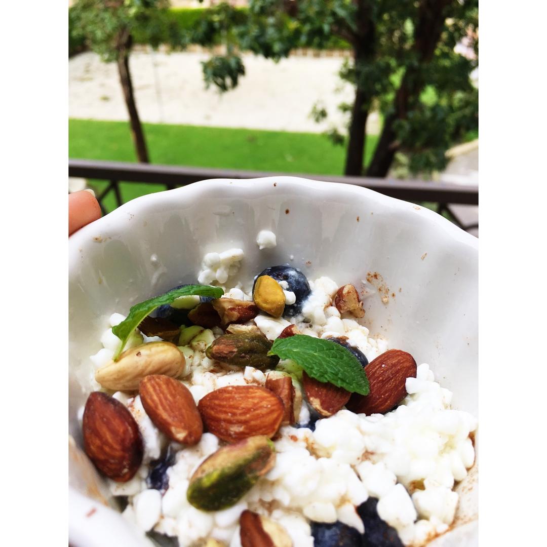 蓝莓杏仁奶酪极简免煮组合早点