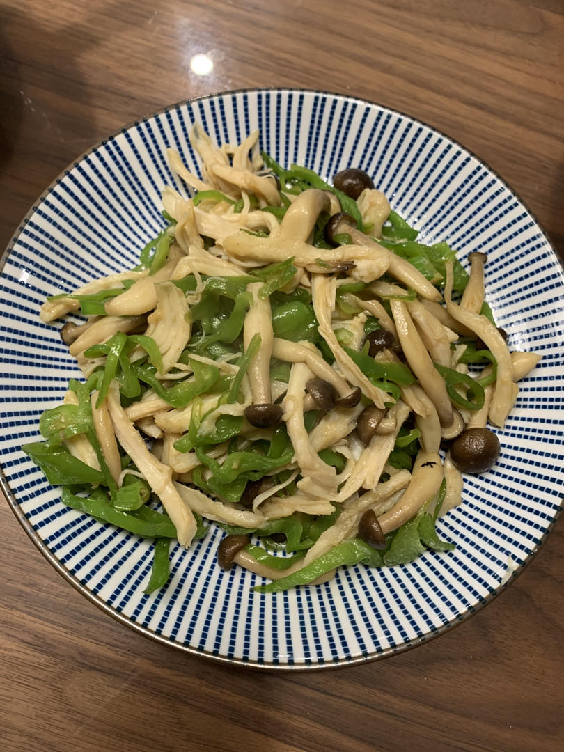 青椒牛肉炒蟹味菇