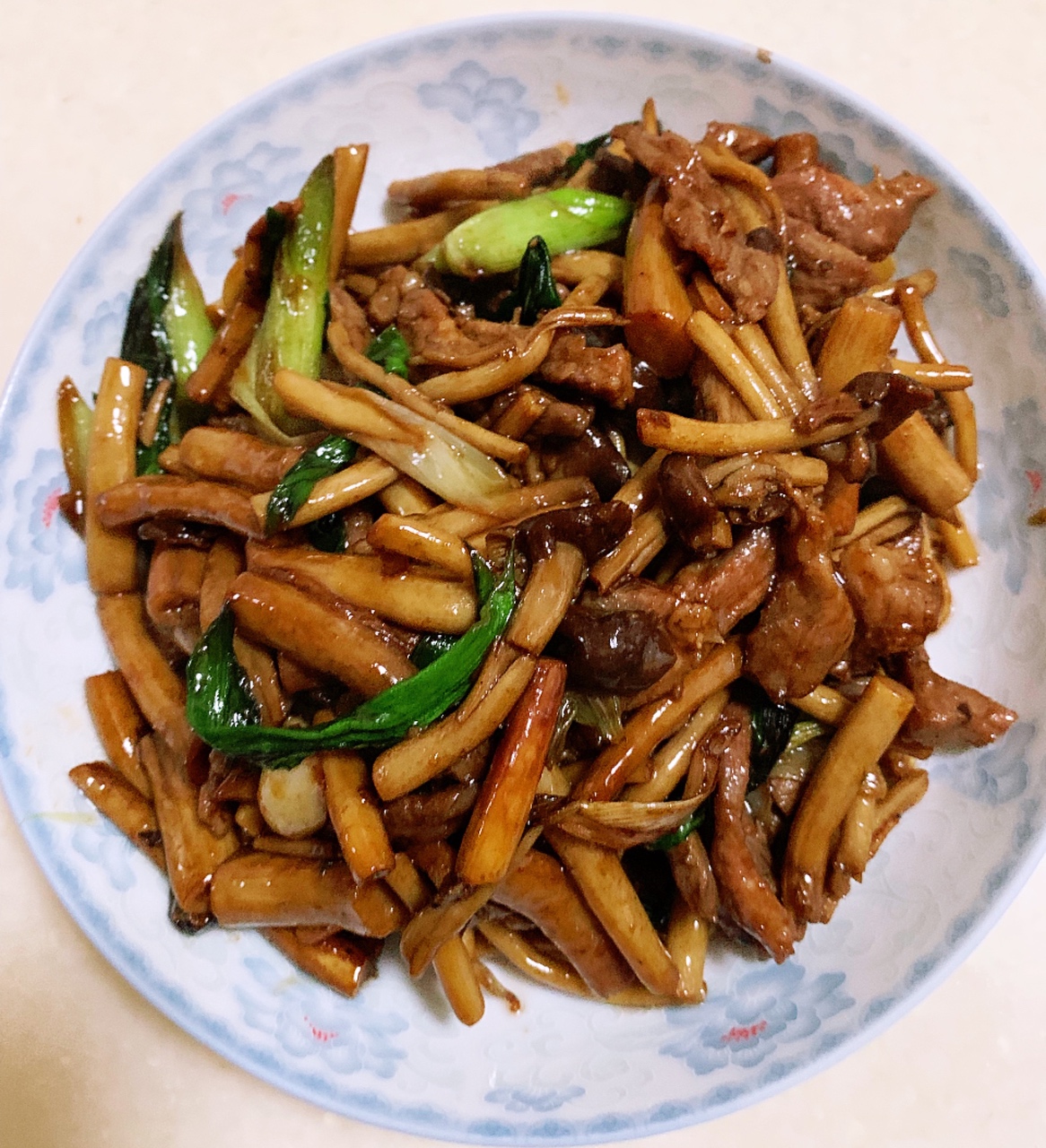 茶树菇炒肉（牛肉）
