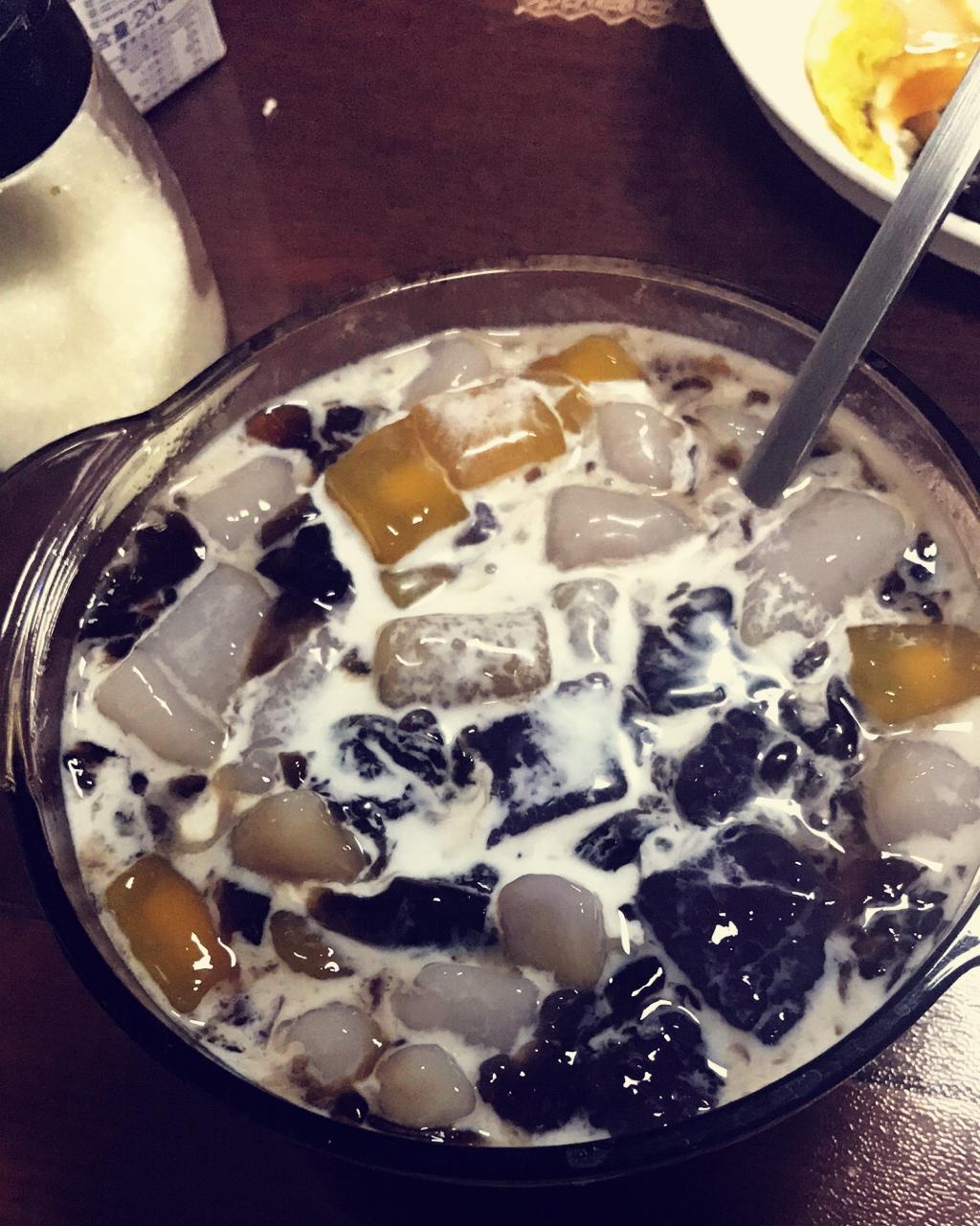 Q弹芋圆的做法 （有视频，学会做柔韧不散的面团）