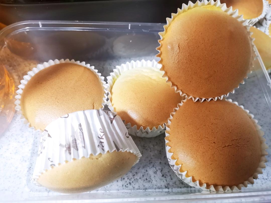 戚风小纸杯蛋糕