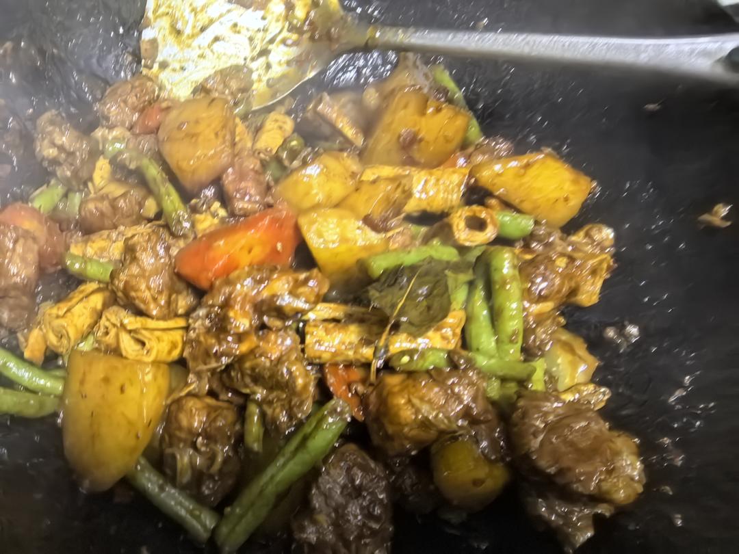 硬菜代表--排骨炖豆角土豆（豆角焖面胚子）