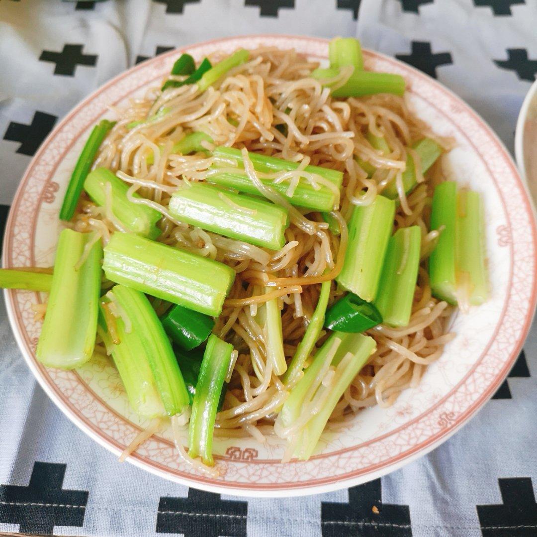 香芹炒粉丝