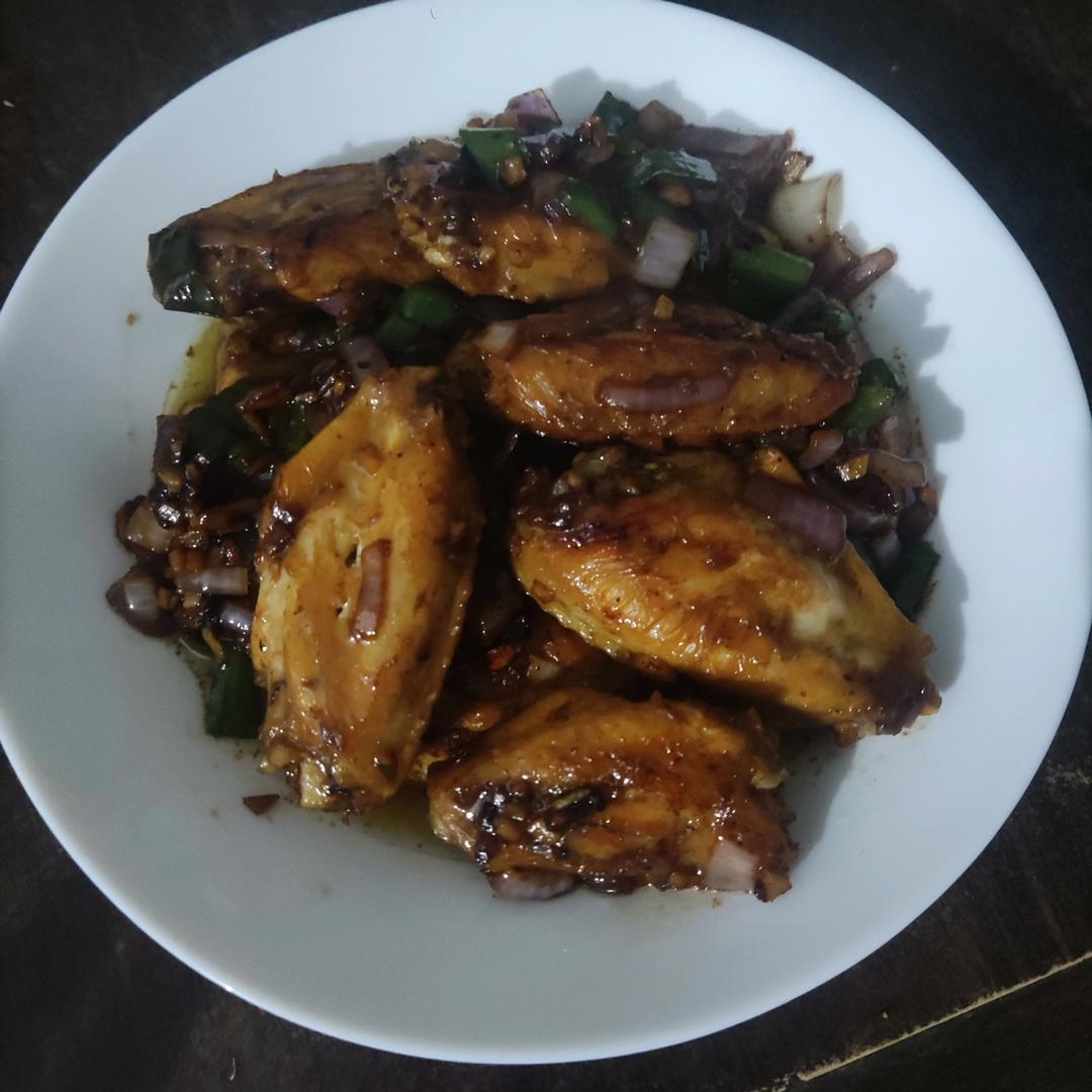 蒜香鸡翅，这才是鸡翅最好吃的做法