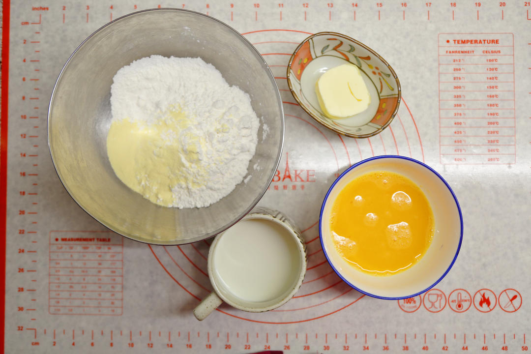 纯奶手撕吐司的做法 步骤1