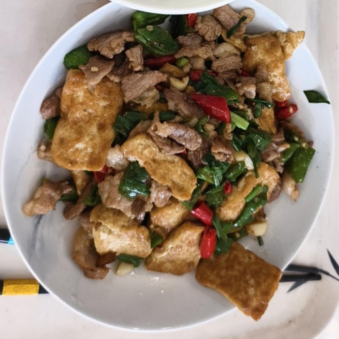 家常煎豆腐炒肉