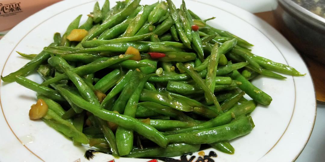 巨下饭，素炒蒜香四季豆，简单易学！