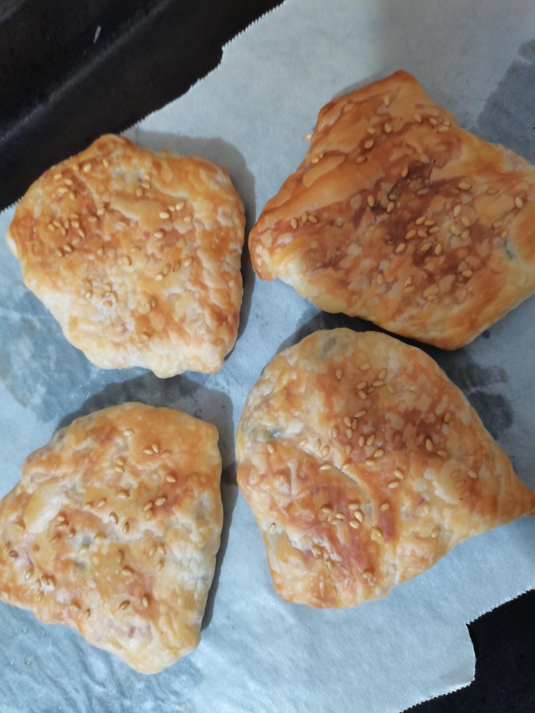 手抓饼午餐肉锅盔