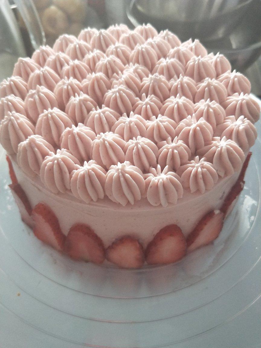 【视频】草莓奶油蛋糕～新手福音 戚风也可以不用分蛋啦