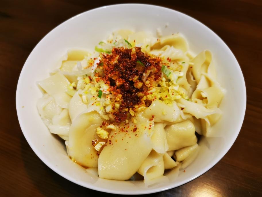 面包机和面版油泼面（超级简单，香👍🏻）