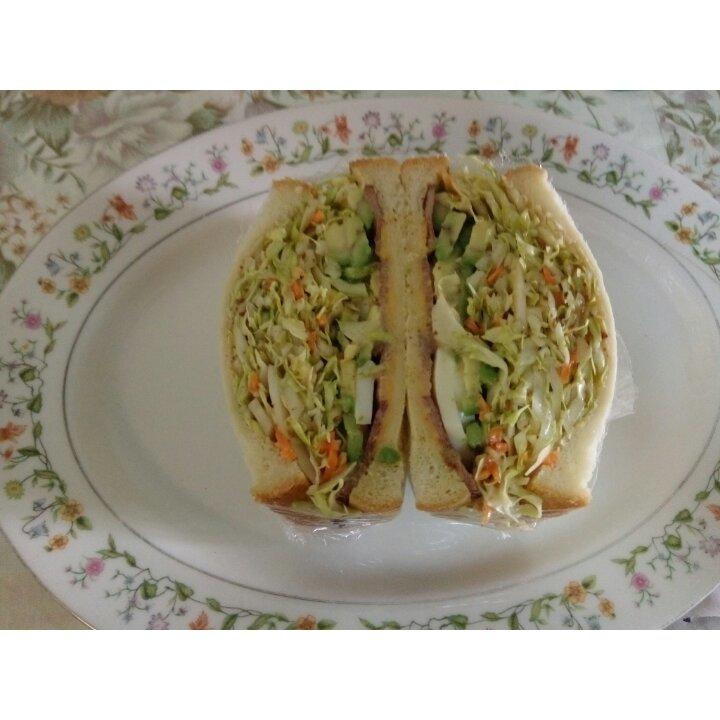 如何做超厚的沼三明治~详细tip！牛油果鸡蛋午餐肉三明治~