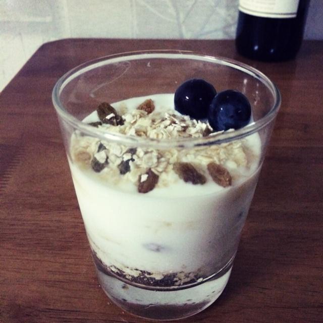 纯属DIY了。。早餐隔夜麦片的做法