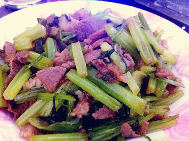 芹菜炒肉！