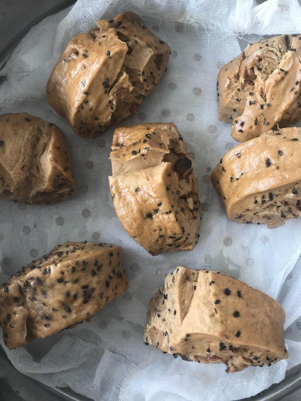 蝶恋花_2xys做的红糖红枣枸杞核桃馒头