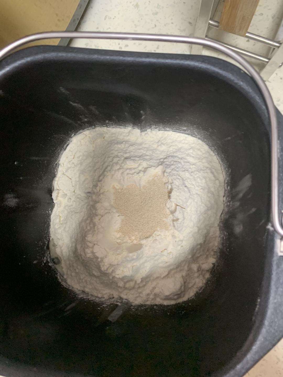 纯奶手撕吐司的做法 步骤1