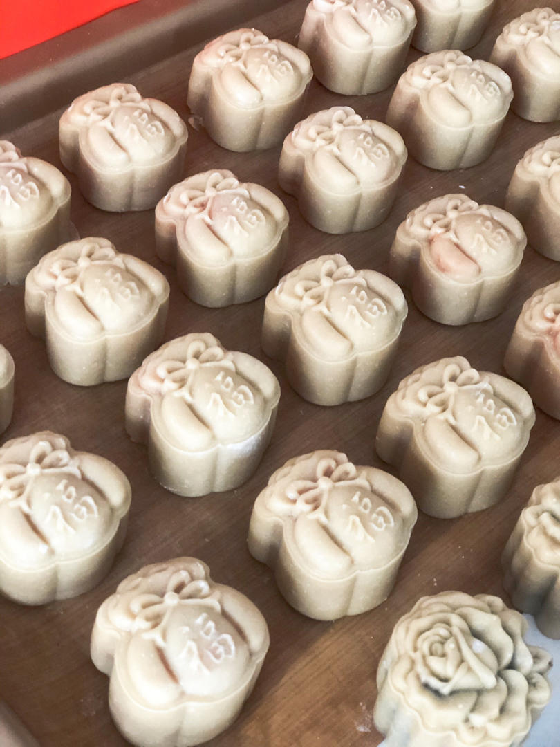 广式蛋黄月饼（75克、50克、各种规格都有）