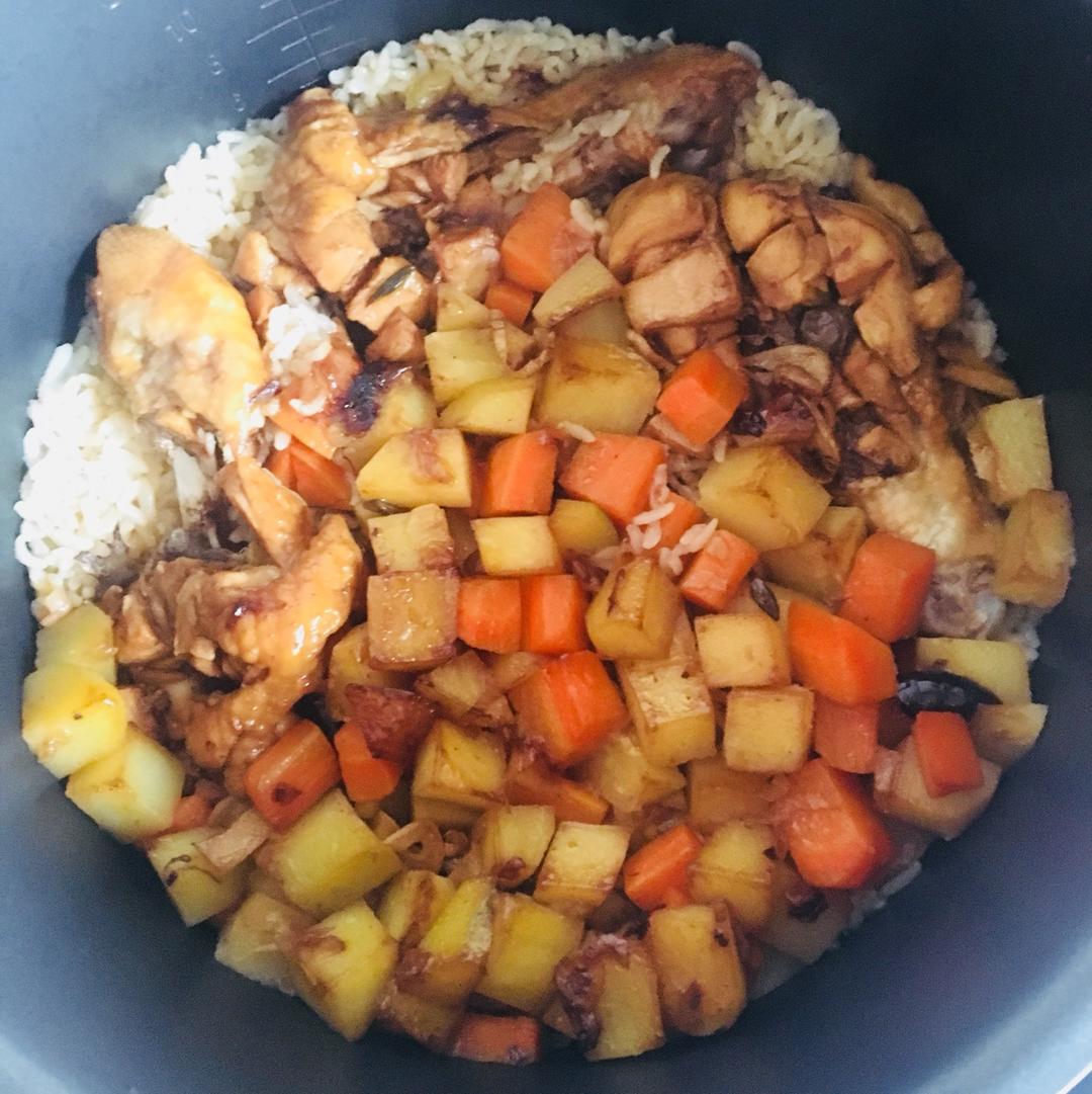 一整只鸡腿的电饭锅焖饭