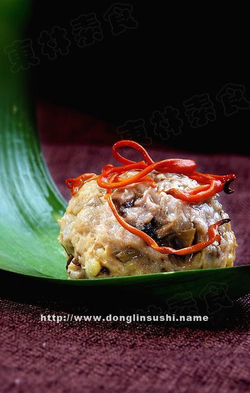 虫草花蒸牛肝菌狮子头的做法