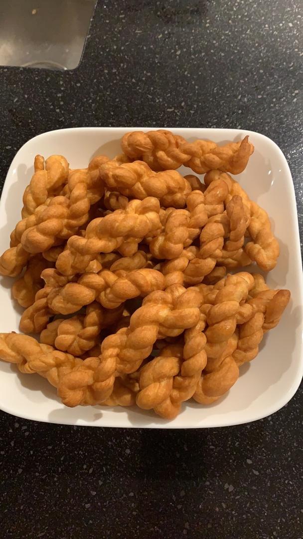 鸡蛋小麻花