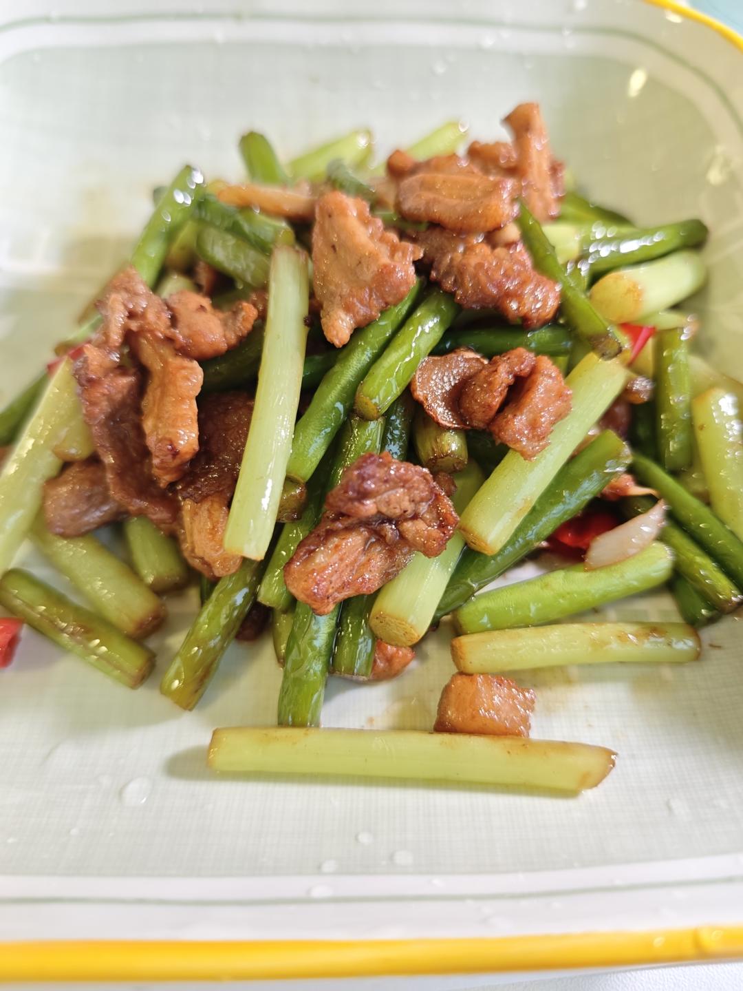 蒜苔炒肉
