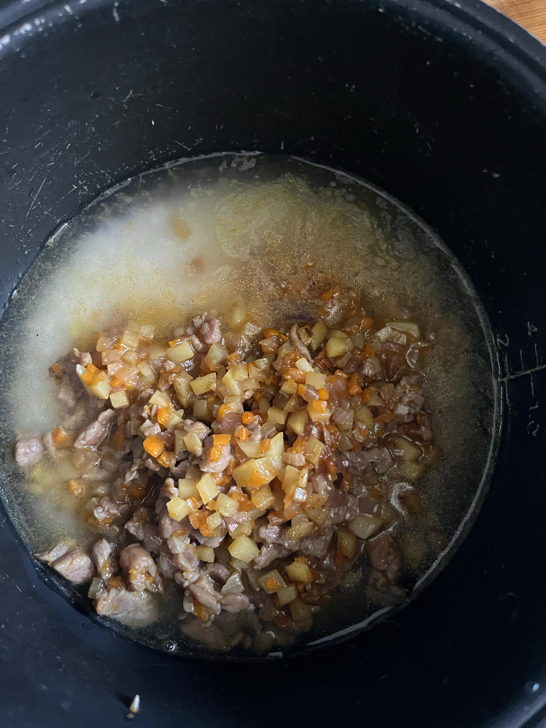 吃光光牛肉土豆焖饭