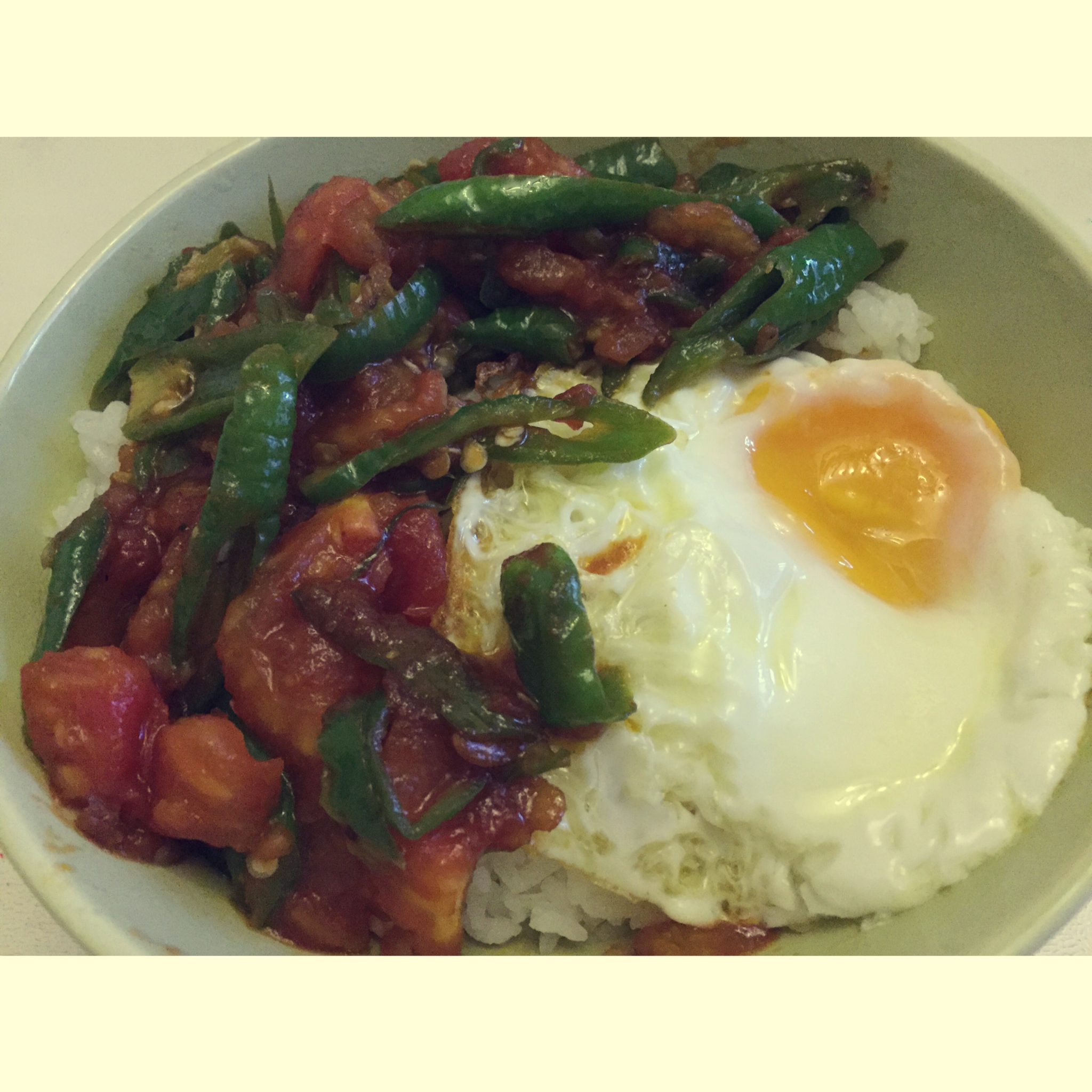 尖椒西红柿蛋饭