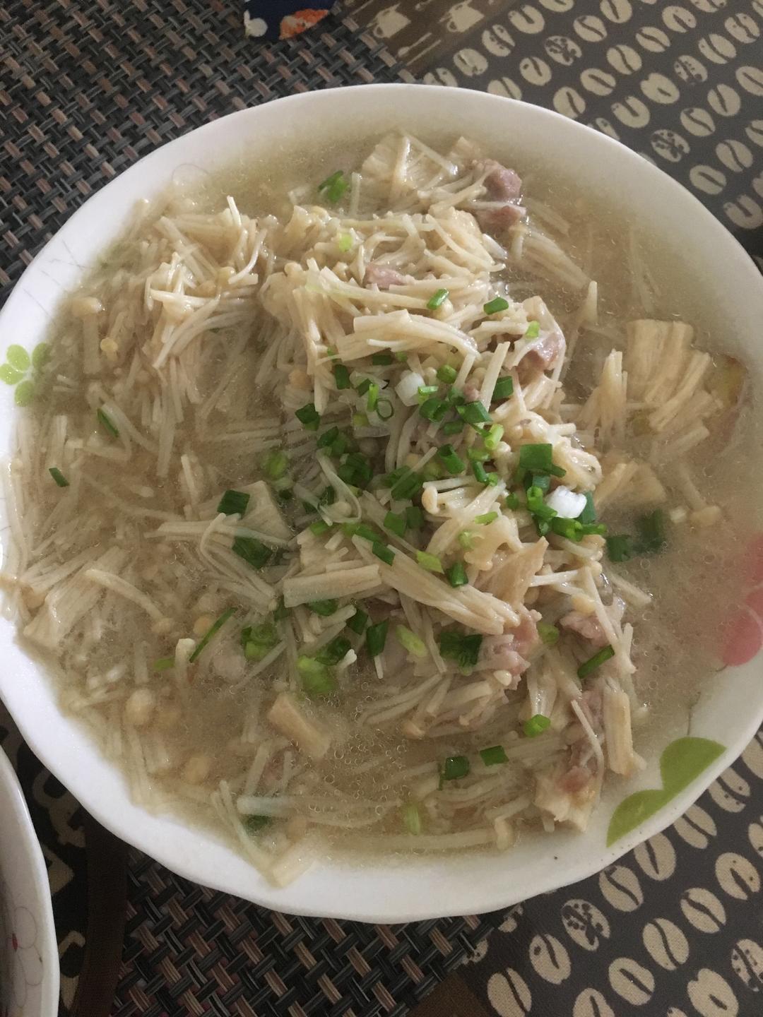 金针菇炒肉