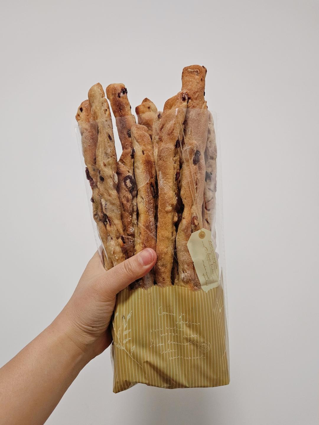 像一根树枝的面包，网红店招牌全麦坚果棒！