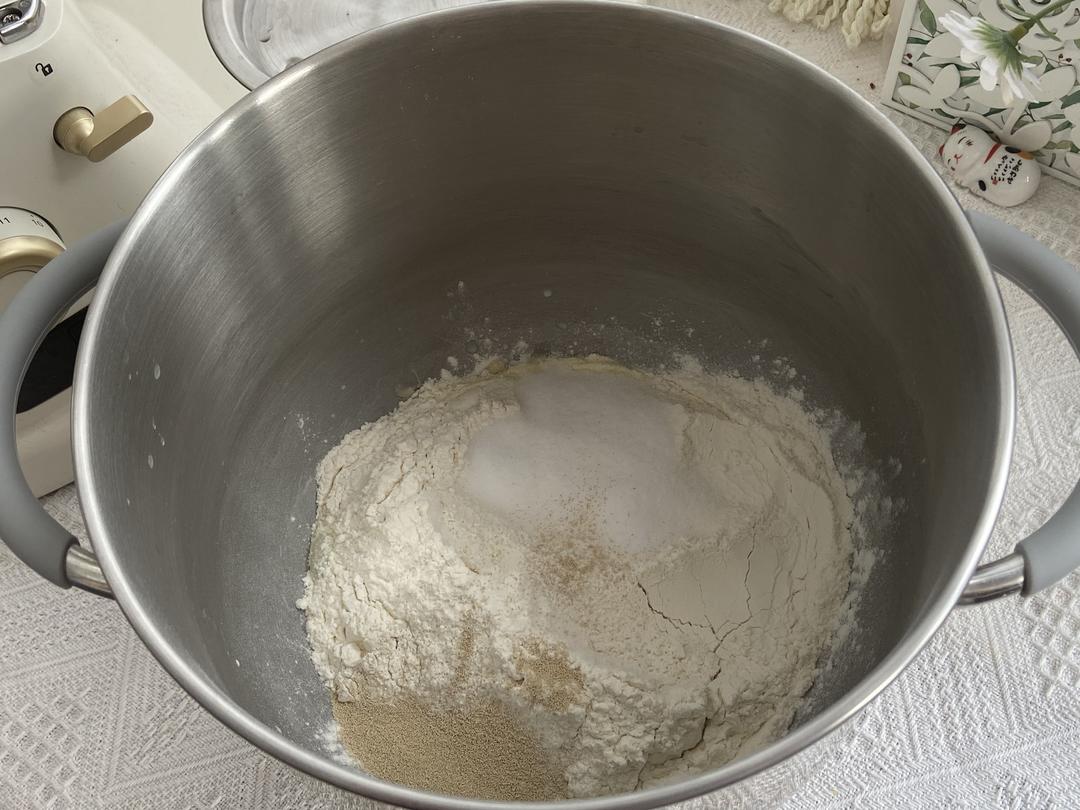 纯奶手撕吐司的做法 步骤1