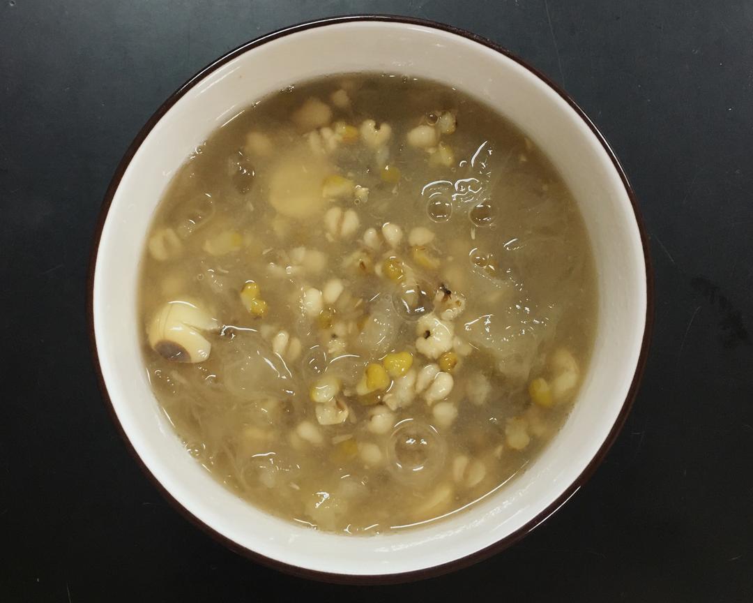 绿豆薏米糖水的做法