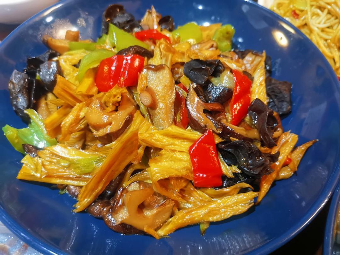 腐竹烧香菇