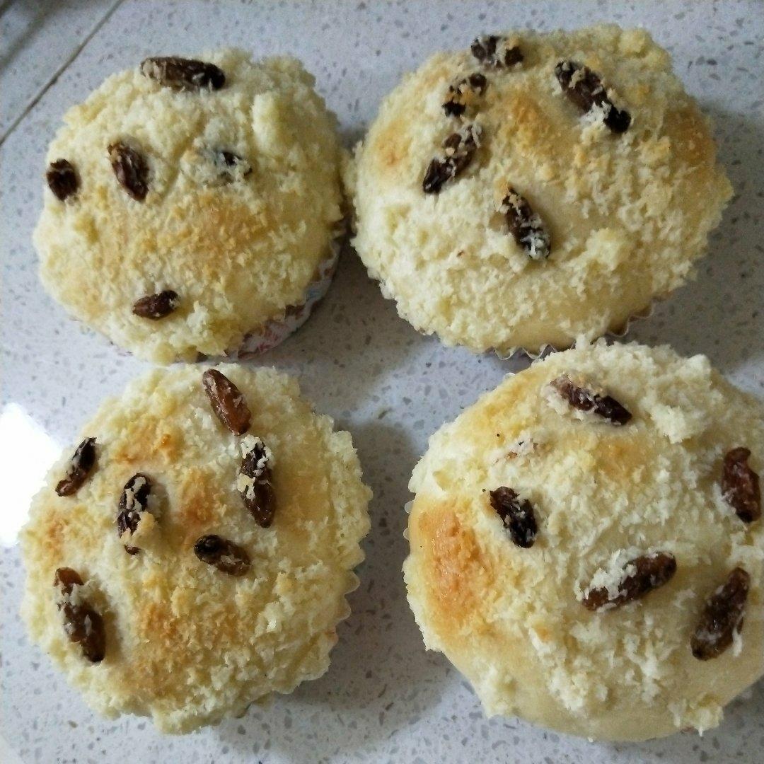 椰蓉蜜豆泡浆面包