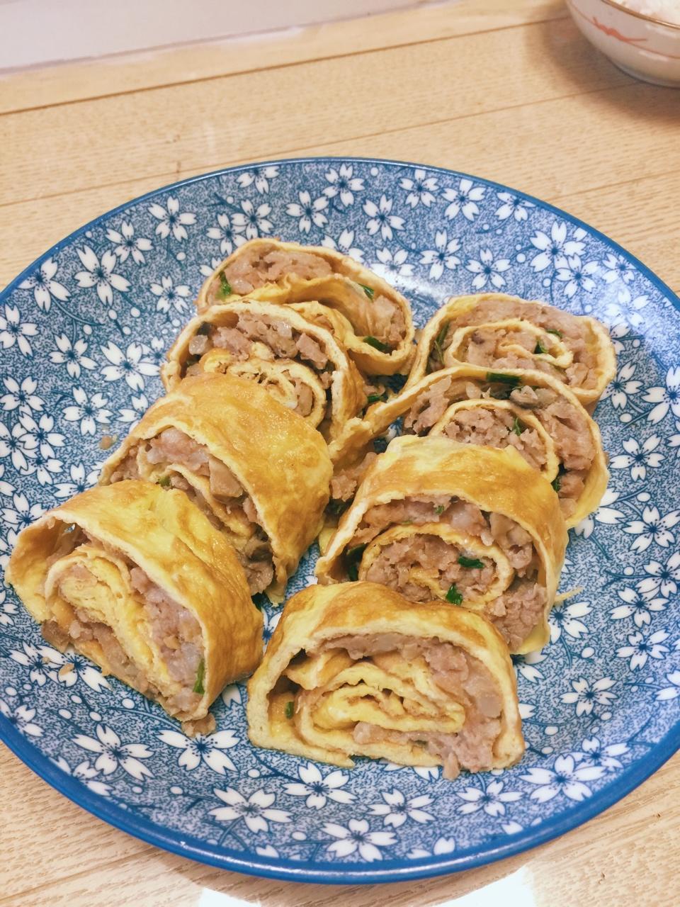 葱香肉末鸡蛋卷