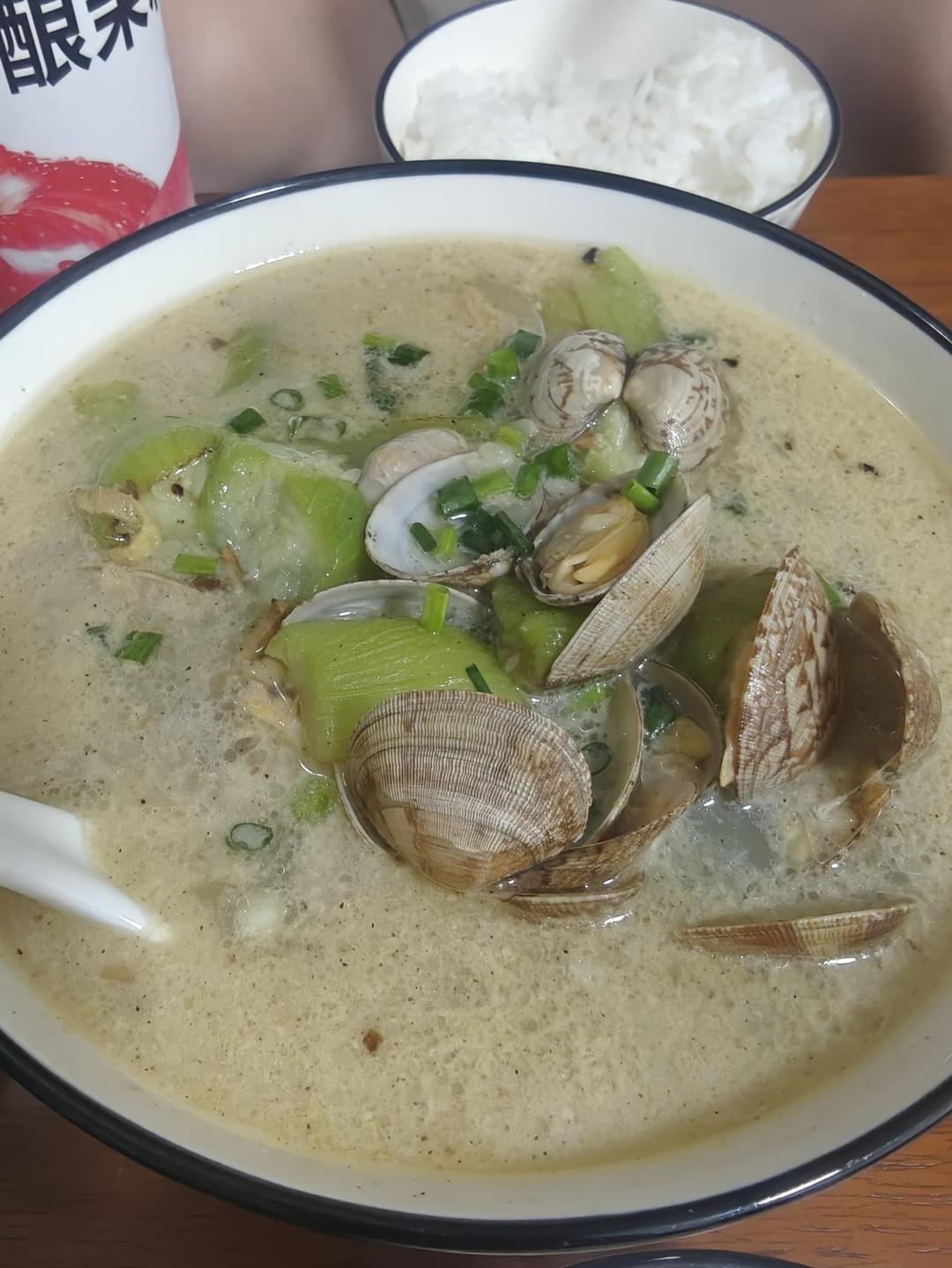 丝瓜蛤蜊汤——太太乐鲜鸡汁快手菜