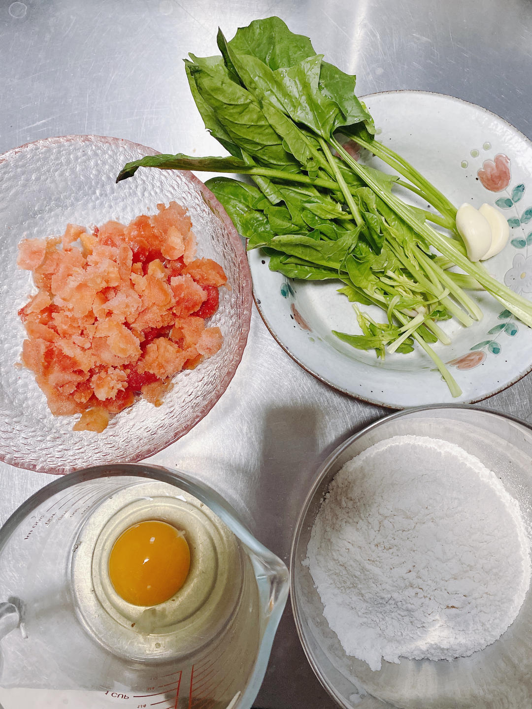 番茄鸡蛋炝锅疙瘩汤【10月北鼎珐琅锅食谱】