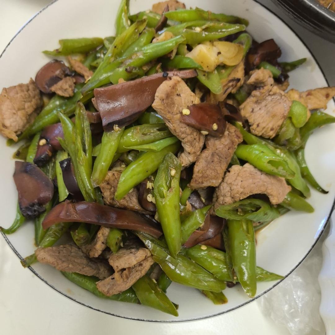 爆炒牛肝菌