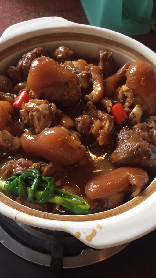 红烧猪蹄，酱香味，超级过嘴瘾的卤猪蹄