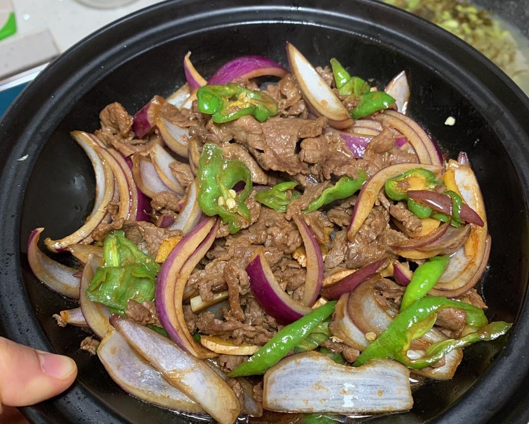 老少皆宜的一道“青椒洋葱爆炒牛肉”