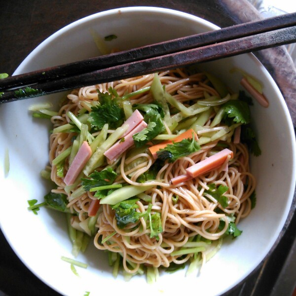 夏日快手凉拌面