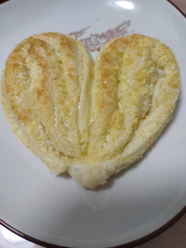 爱心椰蓉面包