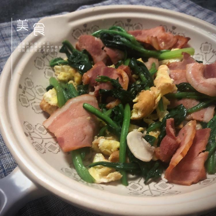 快手菜 口蘑培根鸡蛋炒菠菜