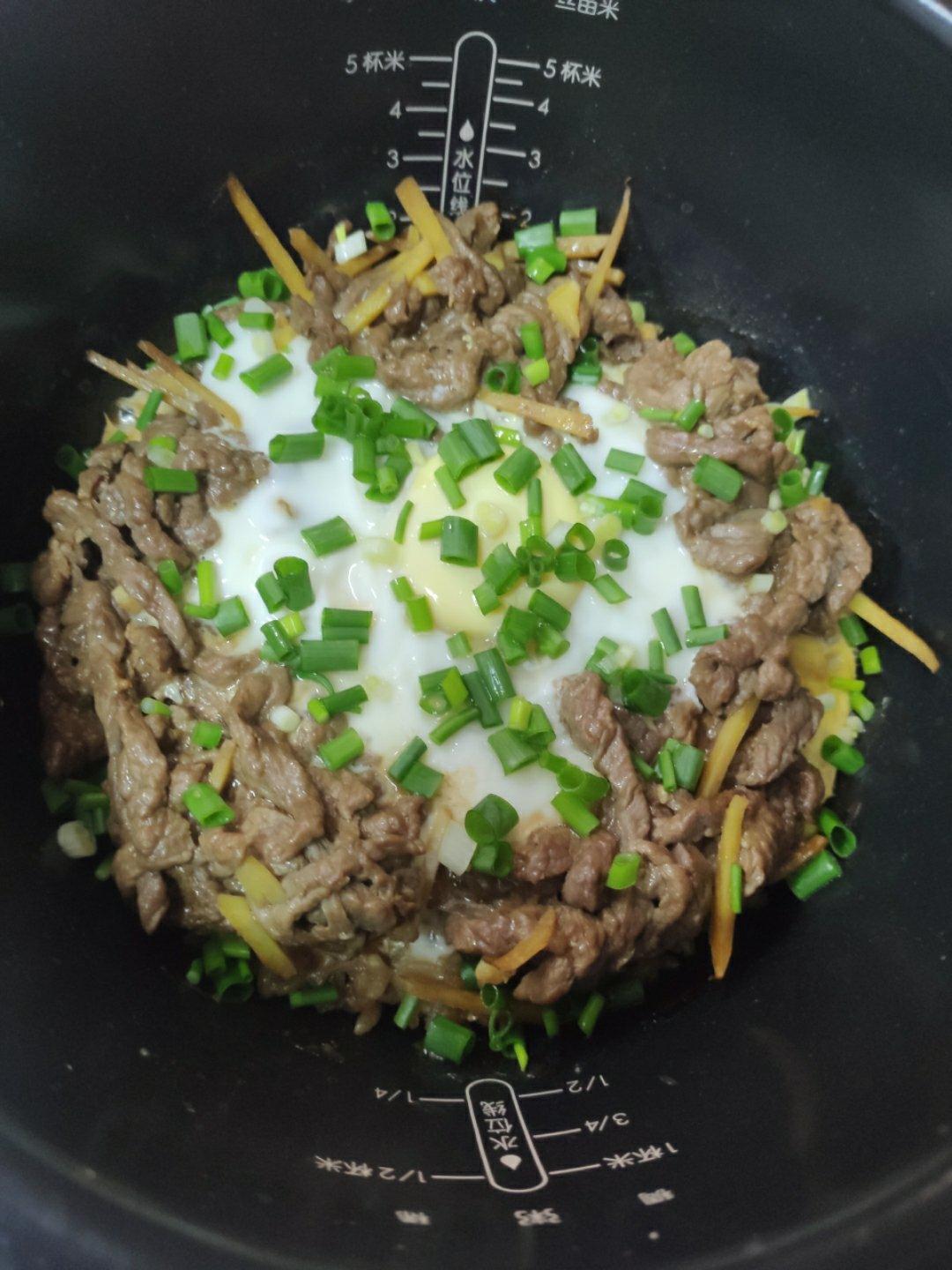 【电饭煲窝蛋牛肉饭】