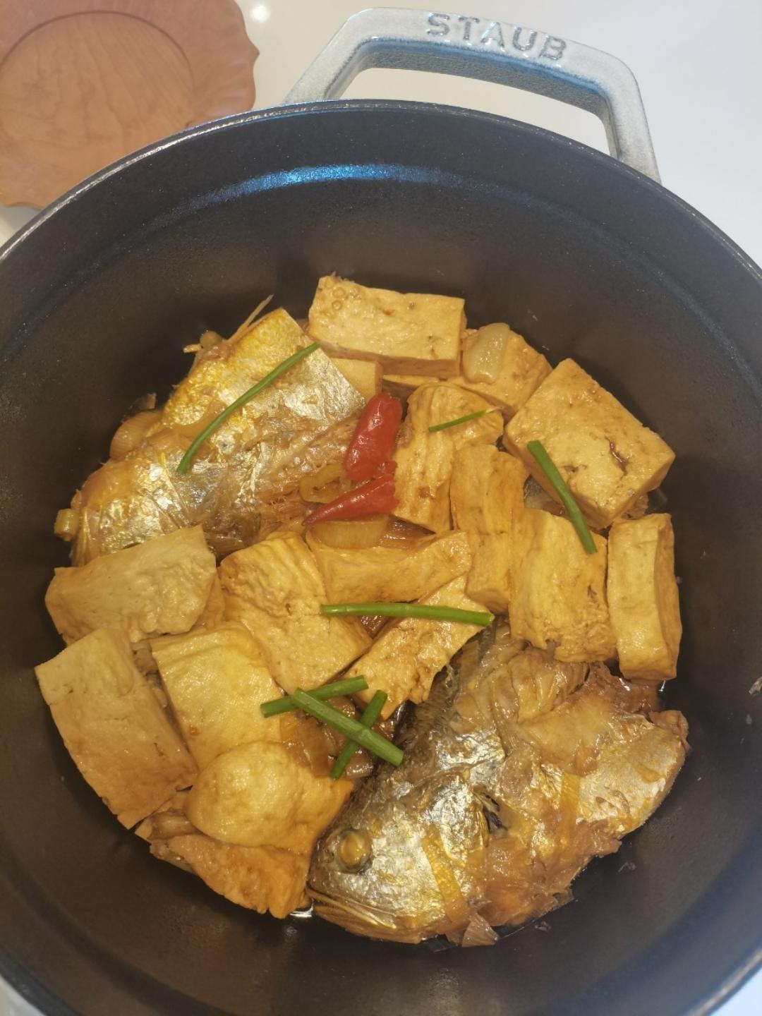 黄鱼炖豆腐