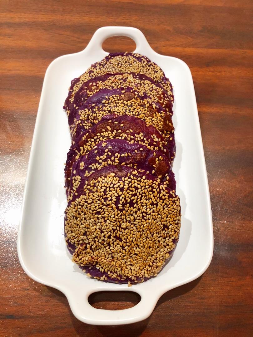 紫薯糯米芝麻饼
