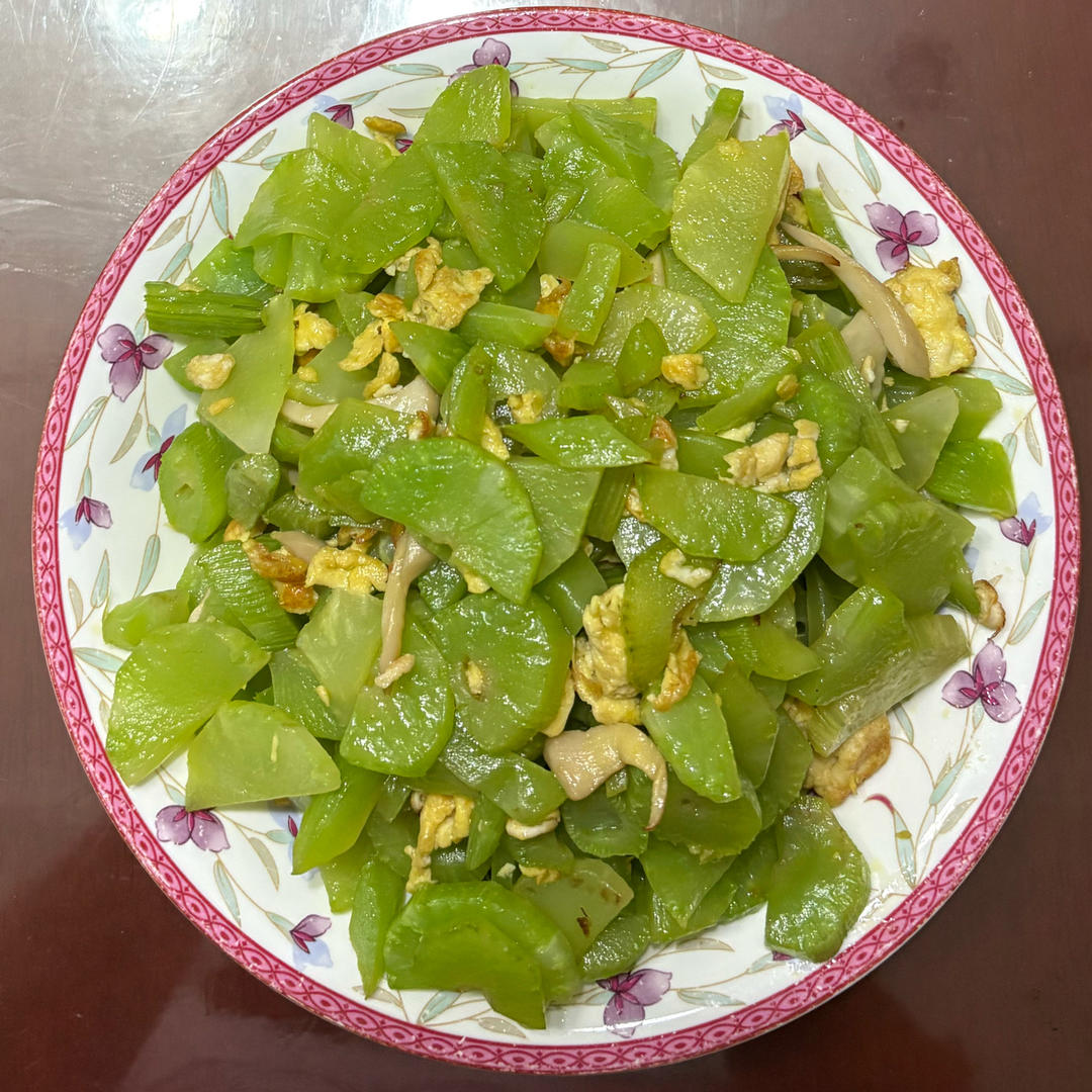 莴笋炒蛋