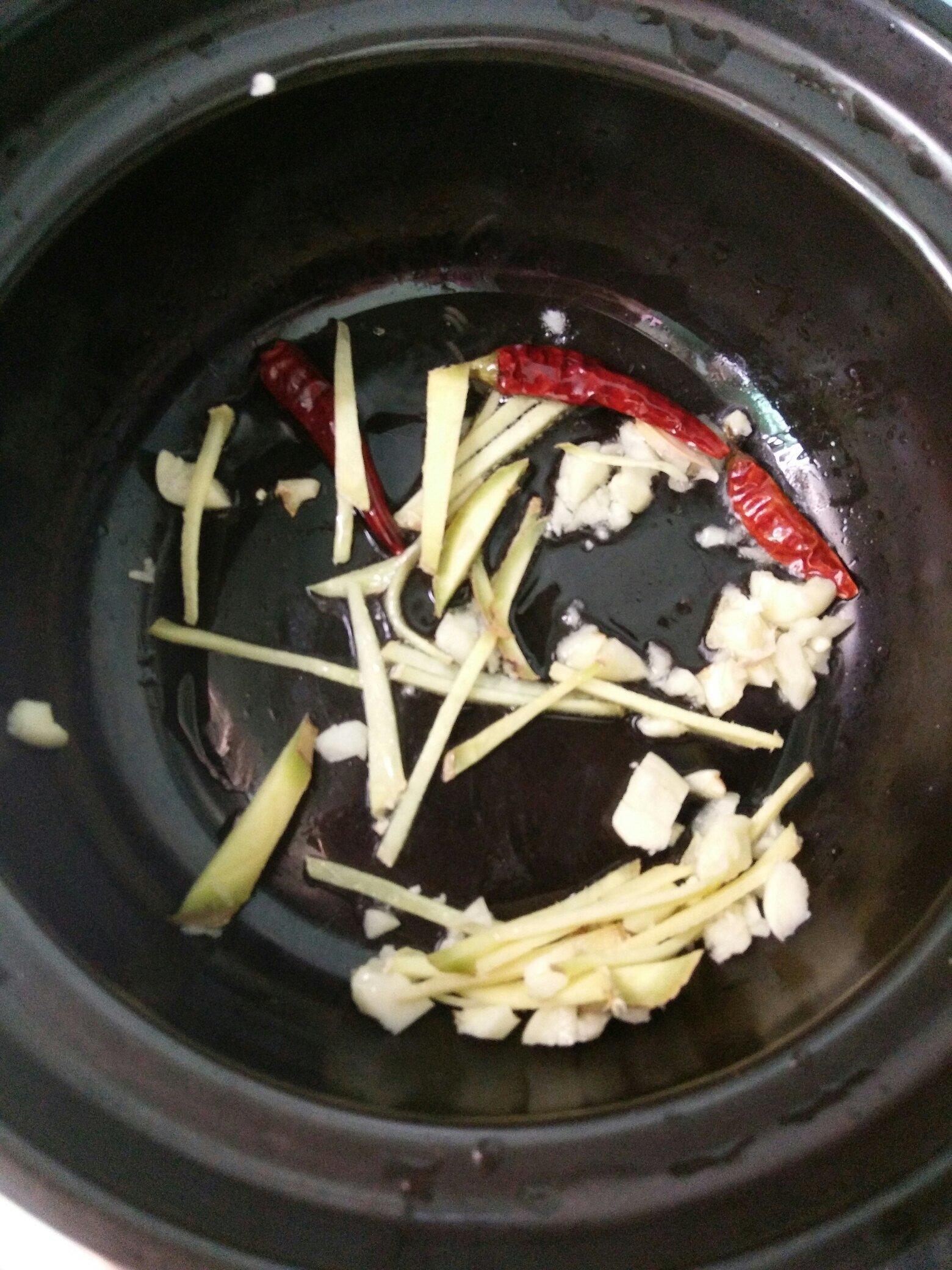 简易水煮豆芽的做法 步骤3