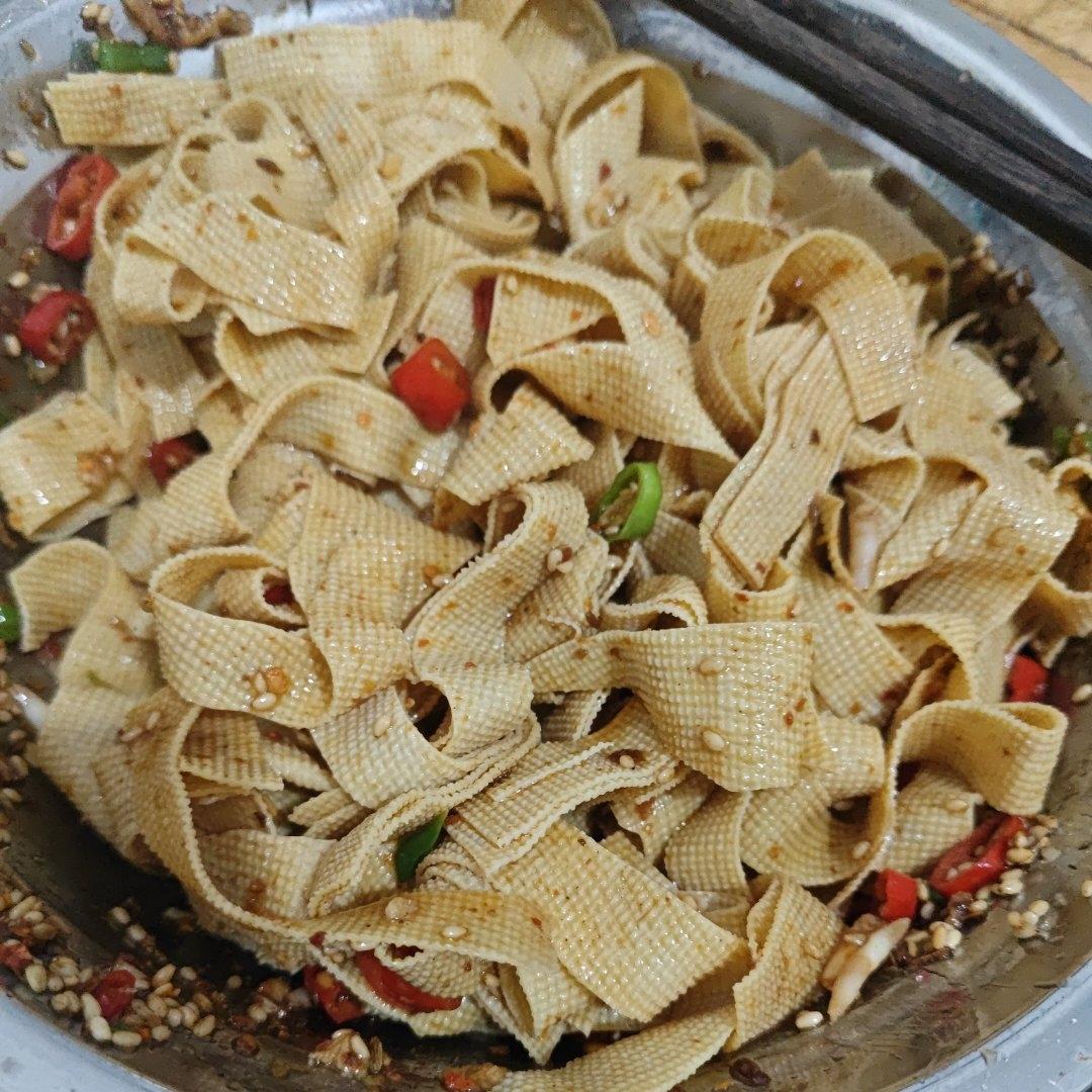 ‼️比辣条还好吃百倍〰️香辣豆皮✅零厨艺