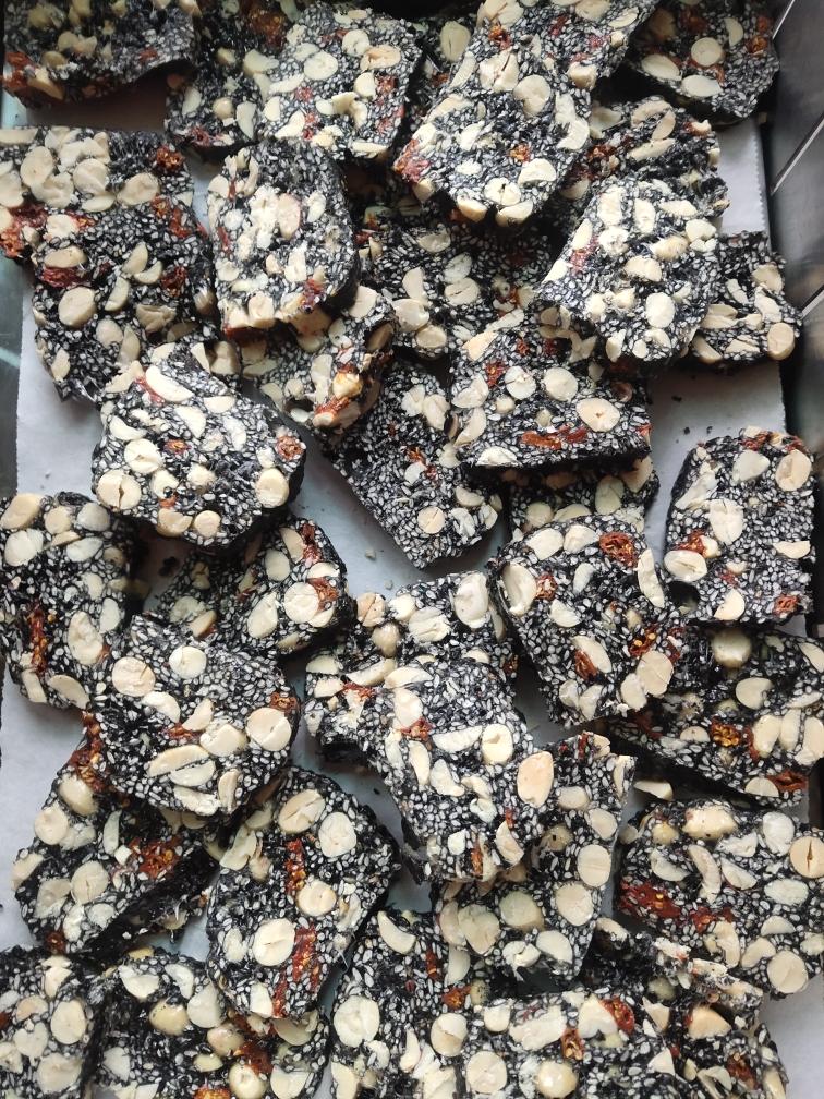 芝麻花生糖（老味道低糖款，步骤详细）